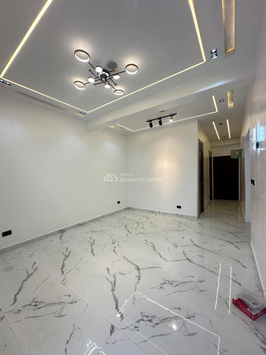 Luxury 2 Bedroom Apartment with Receptionist Office, Pool and Elevator, Lekki Phase 1, Lekki, Lagos, Block of Flats for Sale