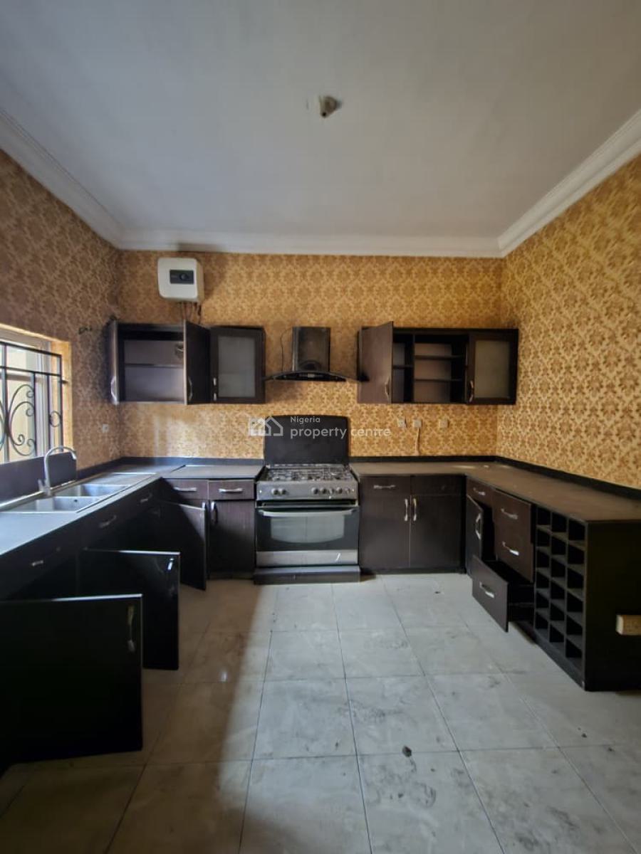 Spacious 4 Bedroom Semi-detached Duplex in a Well Secured Location, Chevron, Lekki, Lagos, Semi-detached Duplex for Sale