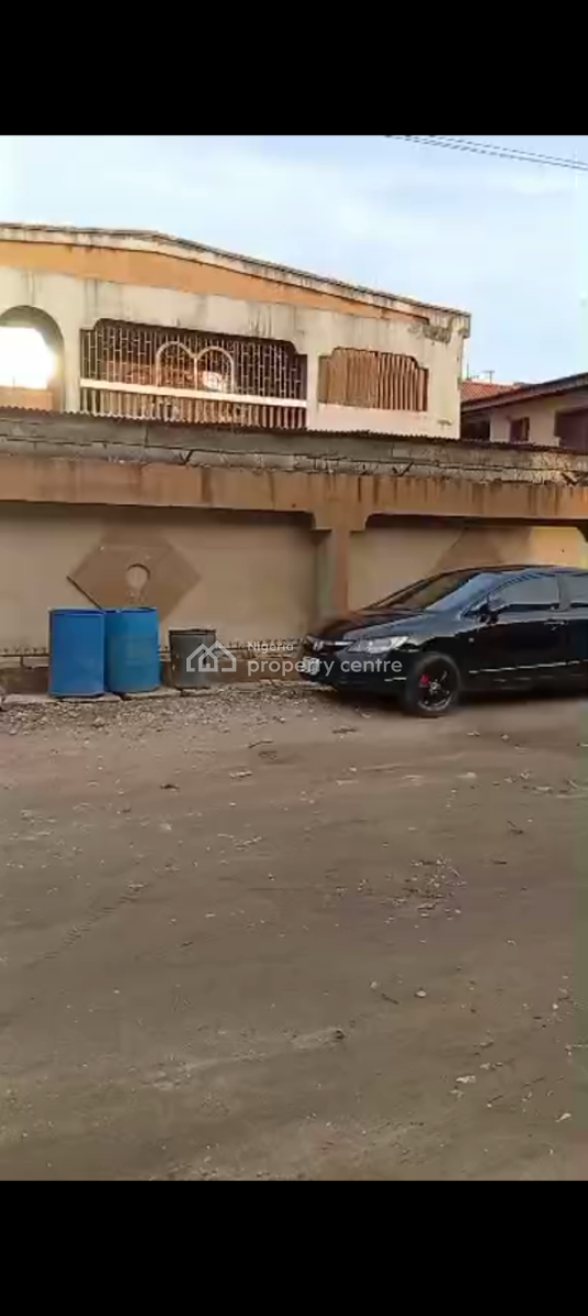 5 Rooms Upstairs, 4 Rooms Downstairs, Strategic Location with Access to Two Major Roads, Ago Palace, Isolo, Lagos, Detached Duplex for Sale