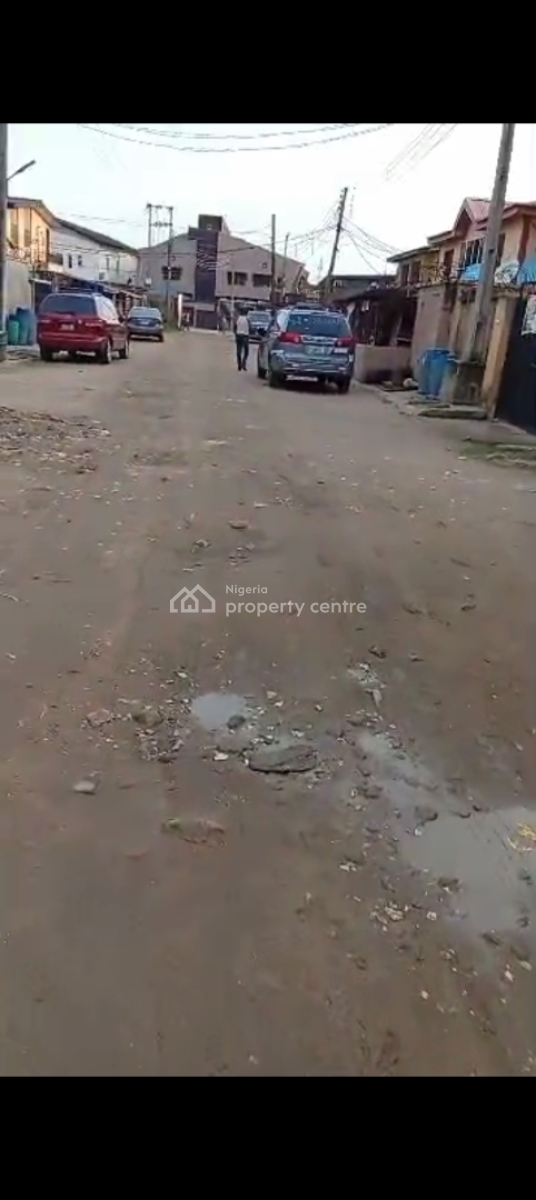 5 Rooms Upstairs, 4 Rooms Downstairs, Strategic Location with Access to Two Major Roads, Ago Palace, Isolo, Lagos, Detached Duplex for Sale