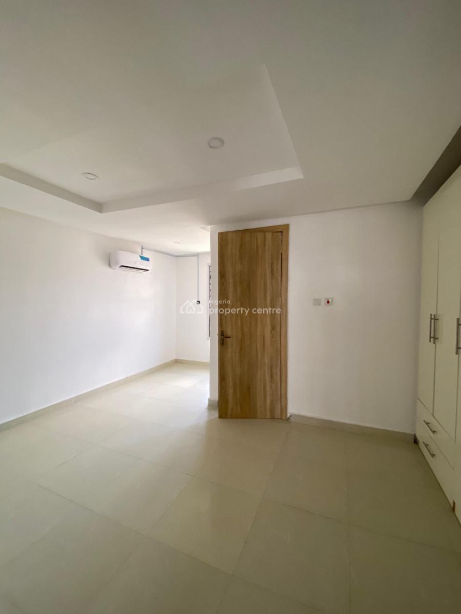 Luxurious 4 Bedroom Duplex with a Bq Located in a Prime Residence, Lekki Phase 1, Lekki, Lagos, House for Sale