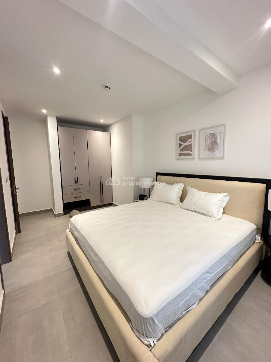 : Quality Luxury Spacious 2 Bedroom Apartment with Bq, Pool, Lekki Phase 1, Lekki, Lagos, Flat / Apartment for Sale