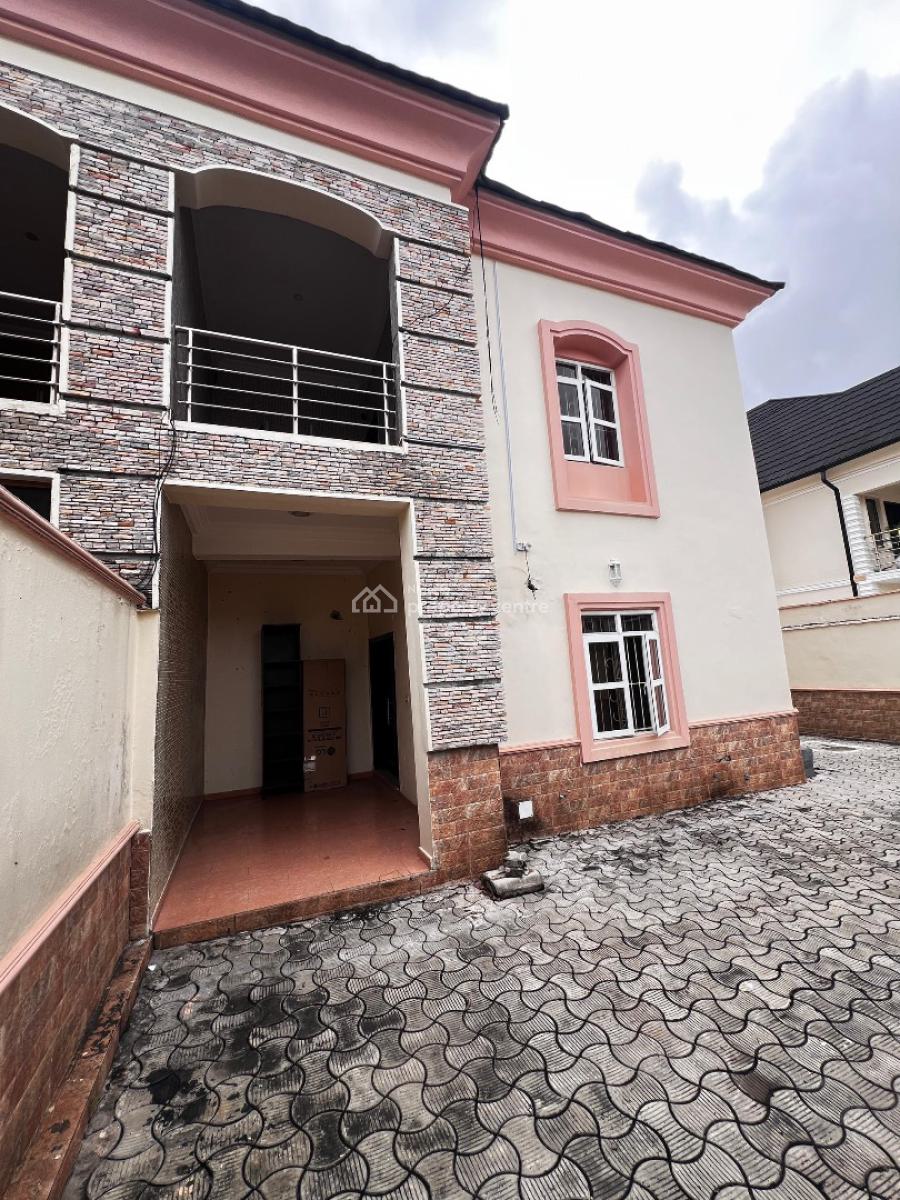 Spacious 5-bedroom Semi-detached Duplex with 1-room Bq, Lekki Phase 1, Lekki, Lagos, Semi-detached Duplex for Rent