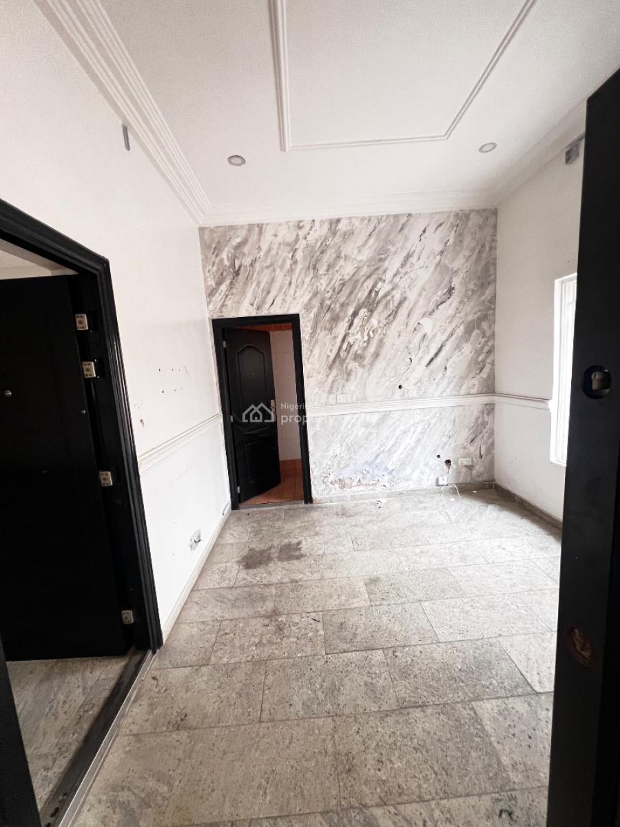 Spacious 5-bedroom Semi-detached Duplex with 1-room Bq, Lekki Phase 1, Lekki, Lagos, Semi-detached Duplex for Rent
