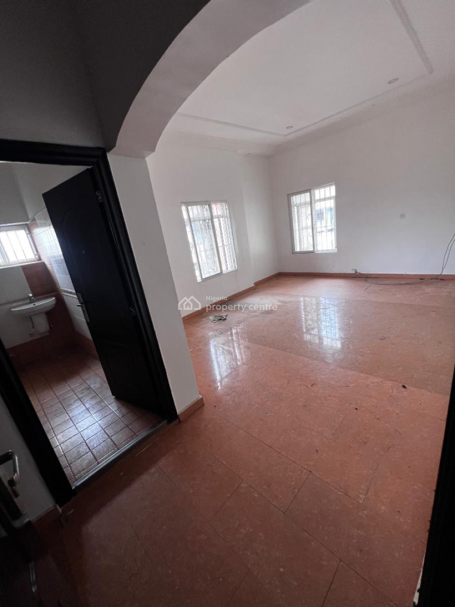 Spacious 5-bedroom Semi-detached Duplex with 1-room Bq, Lekki Phase 1, Lekki, Lagos, Semi-detached Duplex for Rent