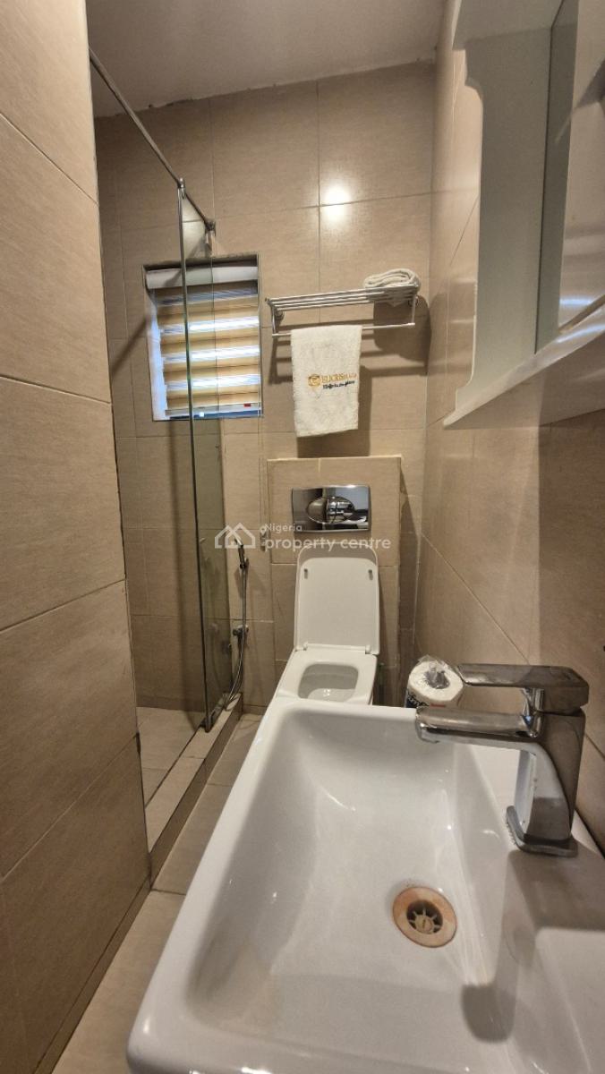 Luxurious 1 Bedroom Apartment for Your Family Home Away Experience., Off Issac John Street Gra Ikeja, Ikeja Gra, Ikeja, Lagos, Mini Flat (room and Parlour) Short Let