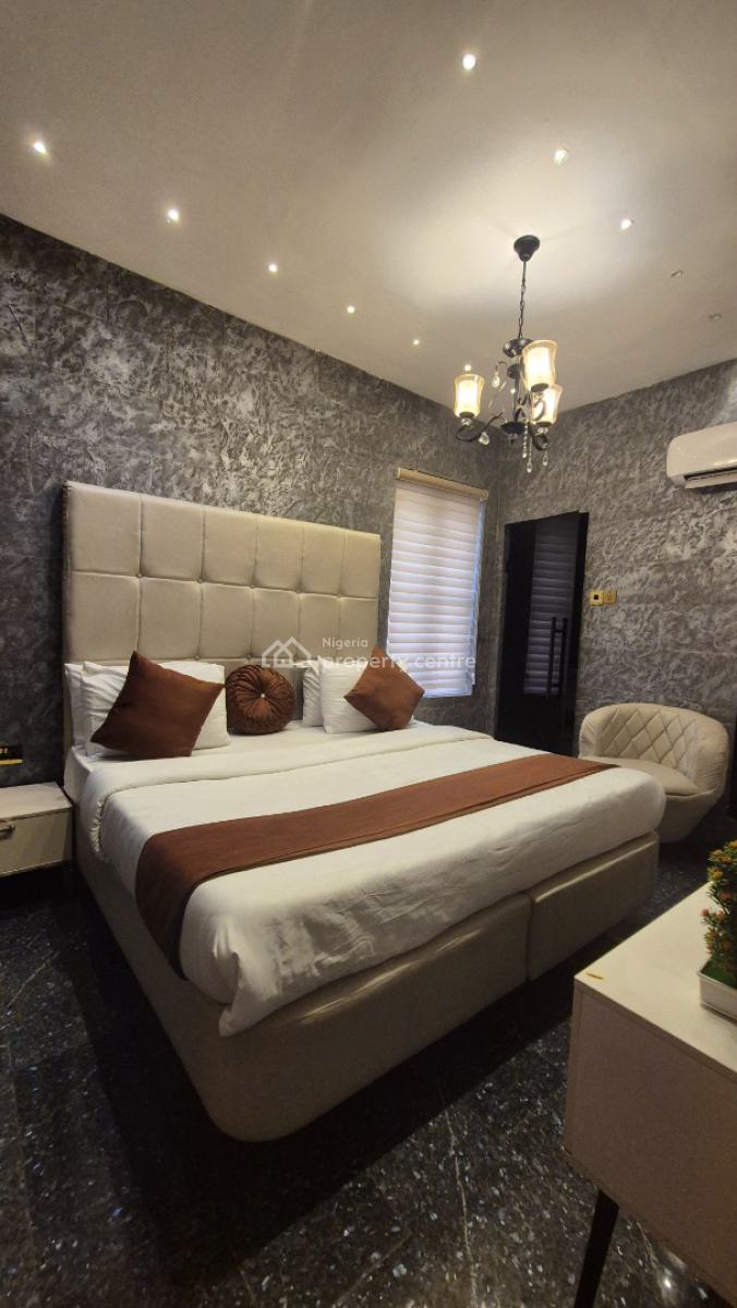 Luxurious 1 Bedroom Apartment for Your Family Home Away Experience., Off Issac John Street Gra Ikeja, Ikeja Gra, Ikeja, Lagos, Flat / Apartment Short Let