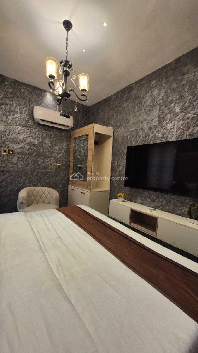 Luxurious 1 Bedroom Apartment for Your Family Home Away Experience., Off Issac John Street Gra Ikeja, Ikeja Gra, Ikeja, Lagos, Flat / Apartment Short Let