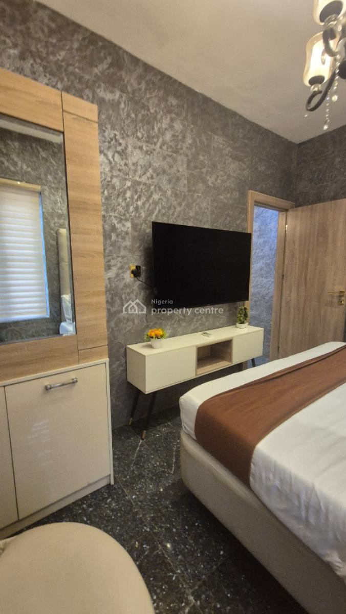 Luxurious 1 Bedroom Apartment for Your Family Home Away Experience., Off Issac John Street Gra Ikeja, Ikeja Gra, Ikeja, Lagos, Flat / Apartment Short Let