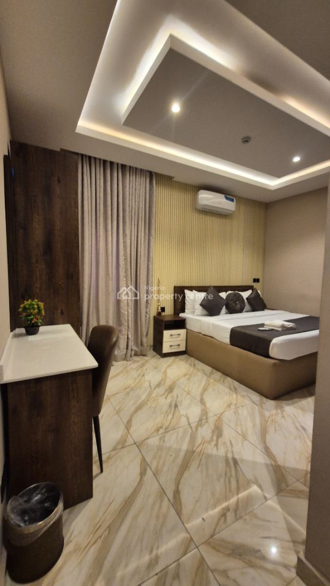 Luxurious 3 Bedroom Apartment for Your Family Home Away Experience., Off Issac John Street Gra Ikeja, Ikeja Gra, Ikeja, Lagos, Flat / Apartment Short Let
