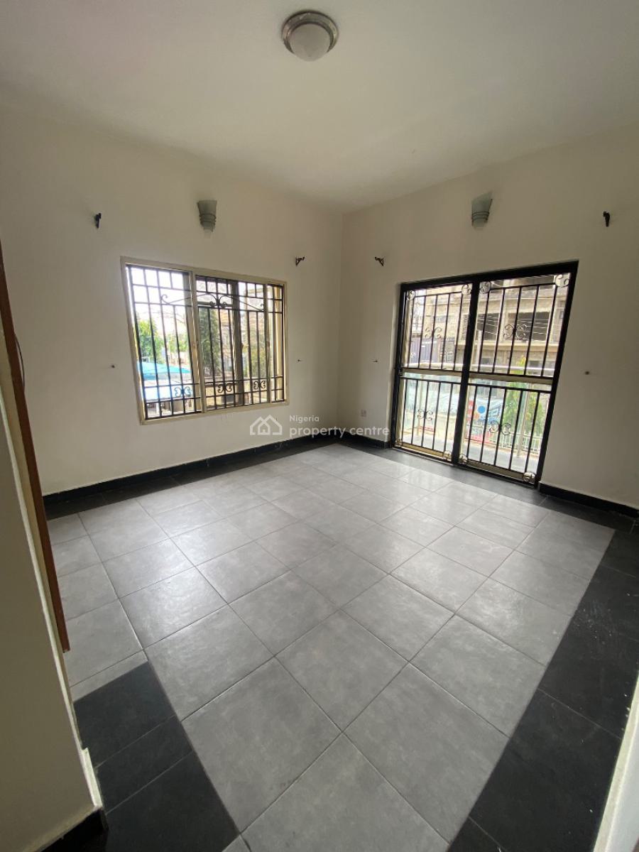 Serviced 3 Bedroom Apartment, Lekki Right Side, Lekki Phase 1, Lekki, Lagos, Flat / Apartment for Rent