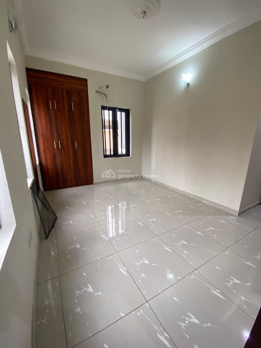 Self Serviced 3 Bedroom Flat, Off Freedom Way, Lekki Phase 1, Lekki, Lagos, Flat / Apartment for Rent