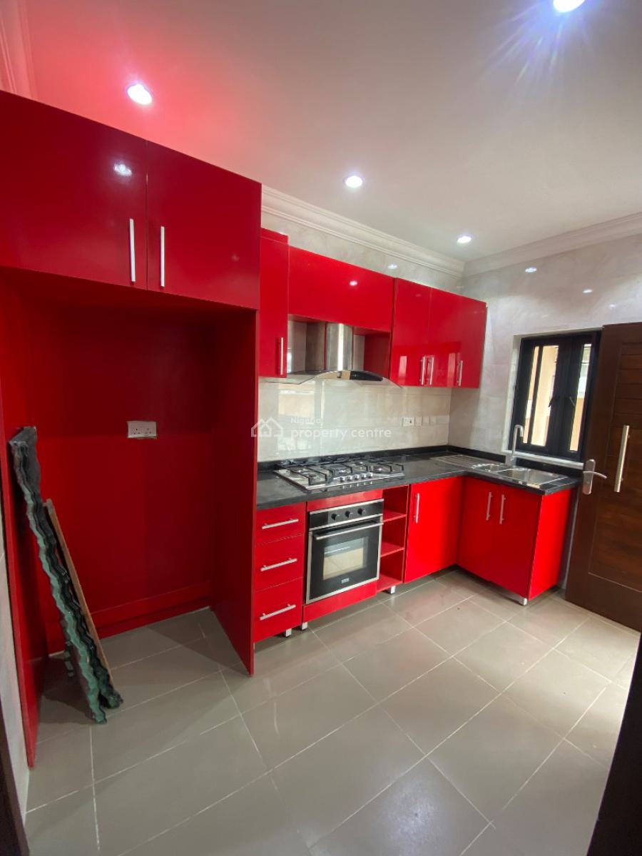 Self Serviced 3 Bedroom Flat, Off Freedom Way, Lekki Phase 1, Lekki, Lagos, Flat / Apartment for Rent