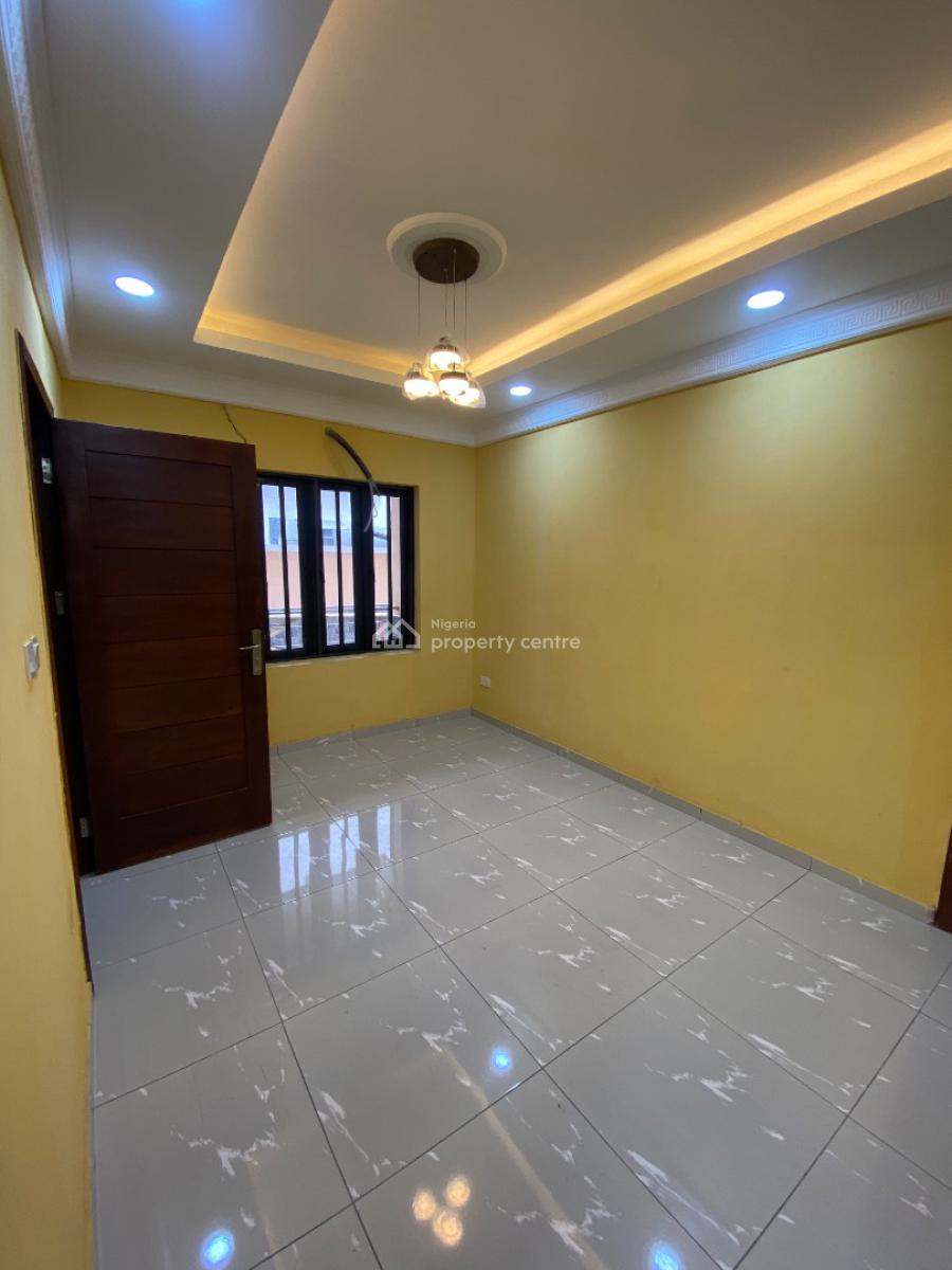 Self Serviced 3 Bedroom Flat, Off Freedom Way, Lekki Phase 1, Lekki, Lagos, Flat / Apartment for Rent