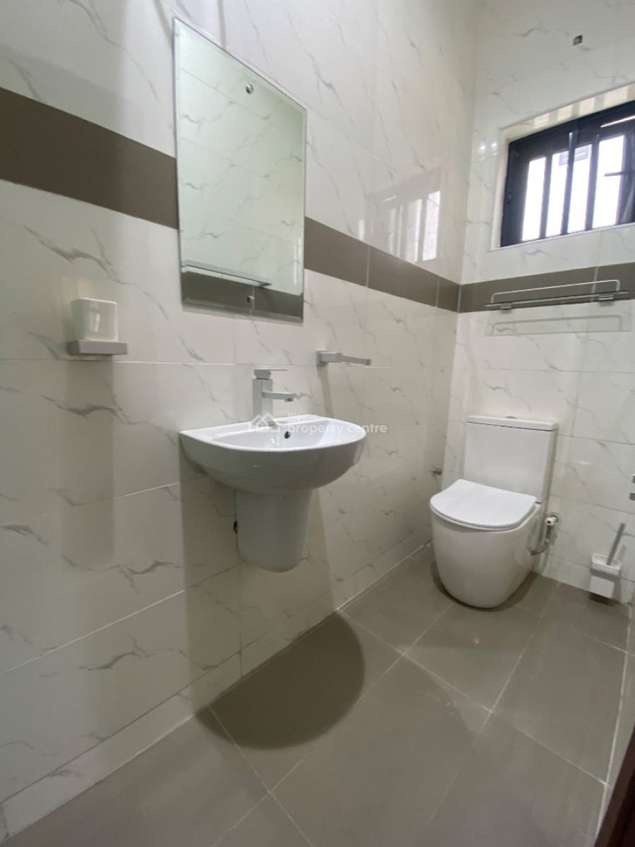 Self Serviced 3 Bedroom Flat, Off Freedom Way, Lekki Phase 1, Lekki, Lagos, Flat / Apartment for Rent