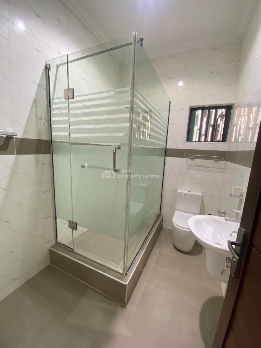 Self Serviced 3 Bedroom Flat, Off Freedom Way, Lekki Phase 1, Lekki, Lagos, Flat / Apartment for Rent