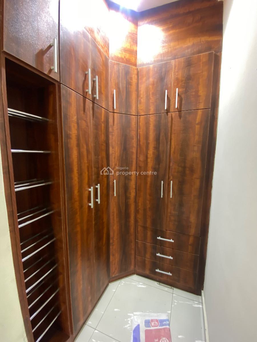 Self Serviced 3 Bedroom Flat, Off Freedom Way, Lekki Phase 1, Lekki, Lagos, Flat / Apartment for Rent