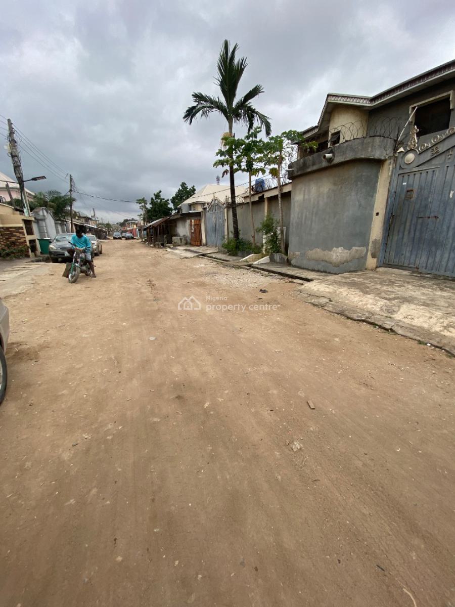Vacant Solid 6 Units of 3 Bedroom Apartment with a Shop, Off Aiyelegun Road, Bucknor, Isolo, Lagos, Block of Flats for Sale