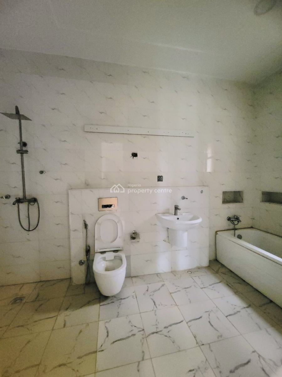 Clean 2 Bedroom Apartment (3rd Floor), By Living Faith Church, Jahi, Abuja, Flat / Apartment for Sale