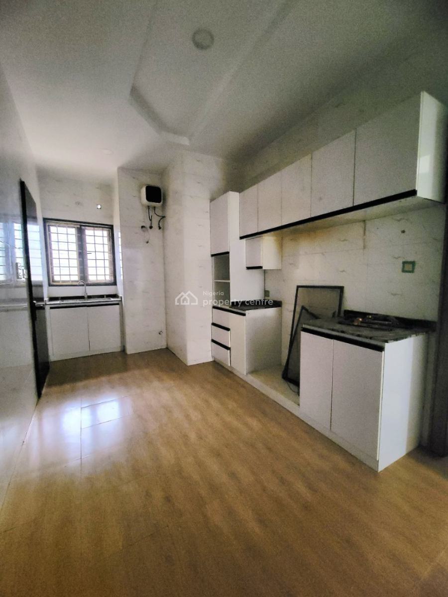 Clean 2 Bedroom Apartment (3rd Floor), By Living Faith Church, Jahi, Abuja, Flat / Apartment for Sale