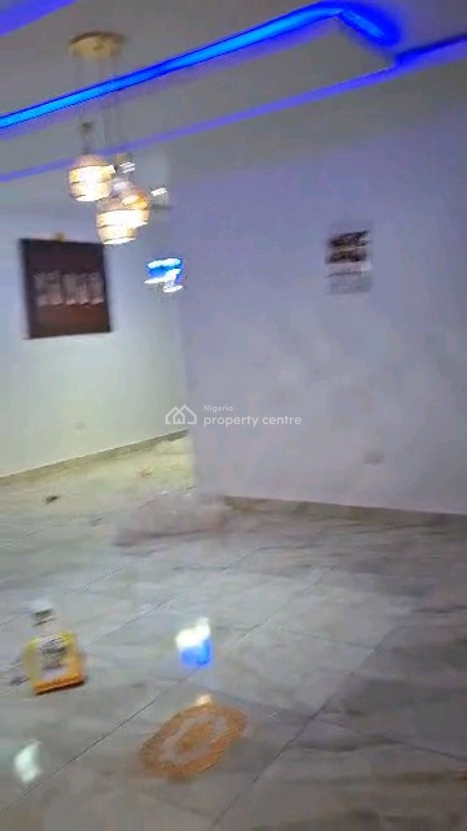 Spacious 2-bedroom Flat in Guzape Main, Abuja, Guzape District, Abuja, Flat / Apartment for Rent