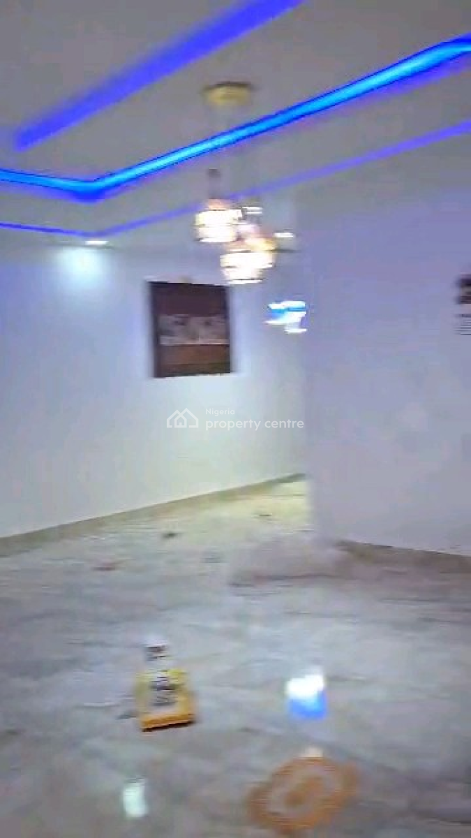 Spacious 2-bedroom Flat in Guzape Main, Abuja, Guzape District, Abuja, Flat / Apartment for Rent