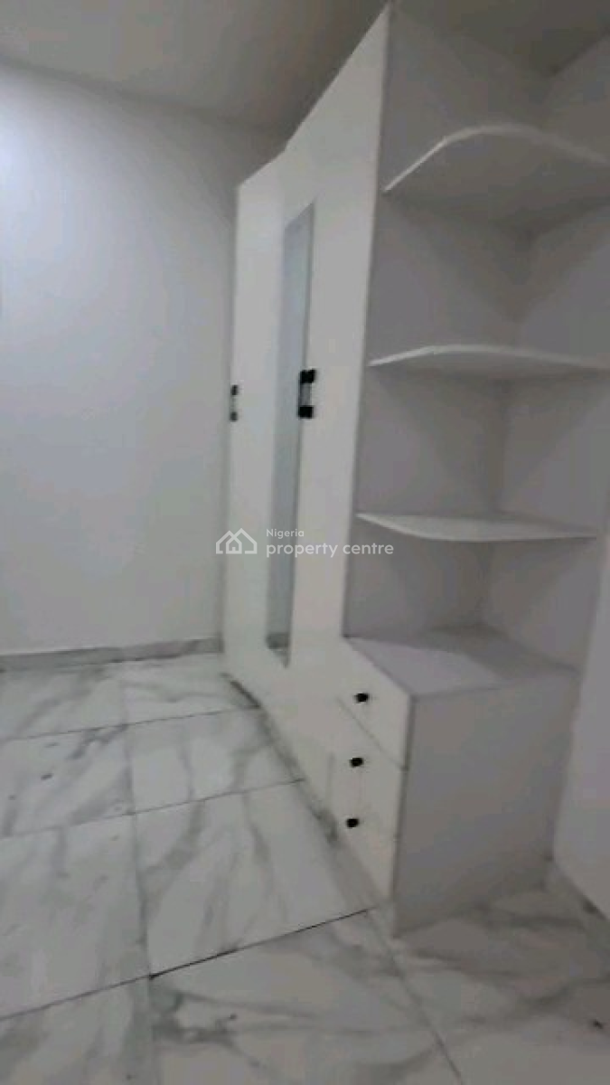 Spacious 2-bedroom Flat in Guzape Main, Abuja, Guzape District, Abuja, Flat / Apartment for Rent