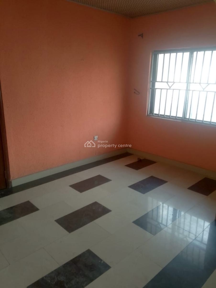 Newly Renovated 3 Bedroom Apartment ( Upstairs) Pvc, Thomas Estate, Ajah, Lagos, Flat / Apartment for Rent