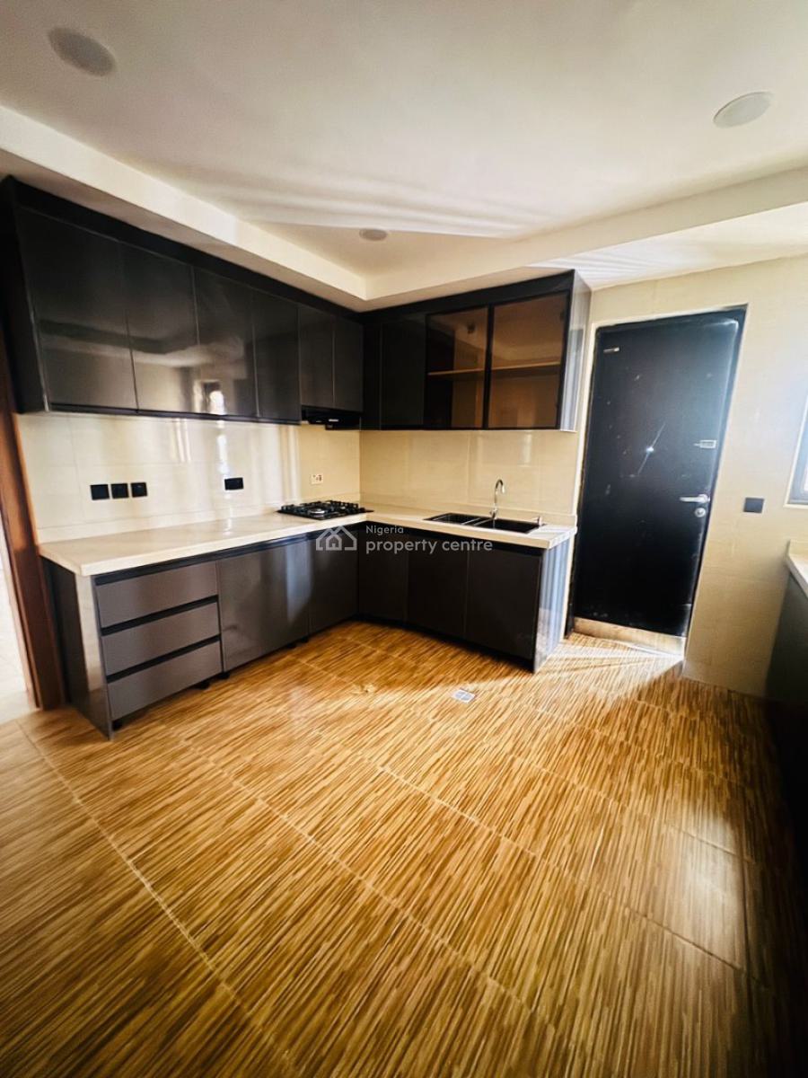 Luxuriously Built 2 Bedroom Flat, Lekki Phase 1, Lekki, Lagos, Flat / Apartment for Rent