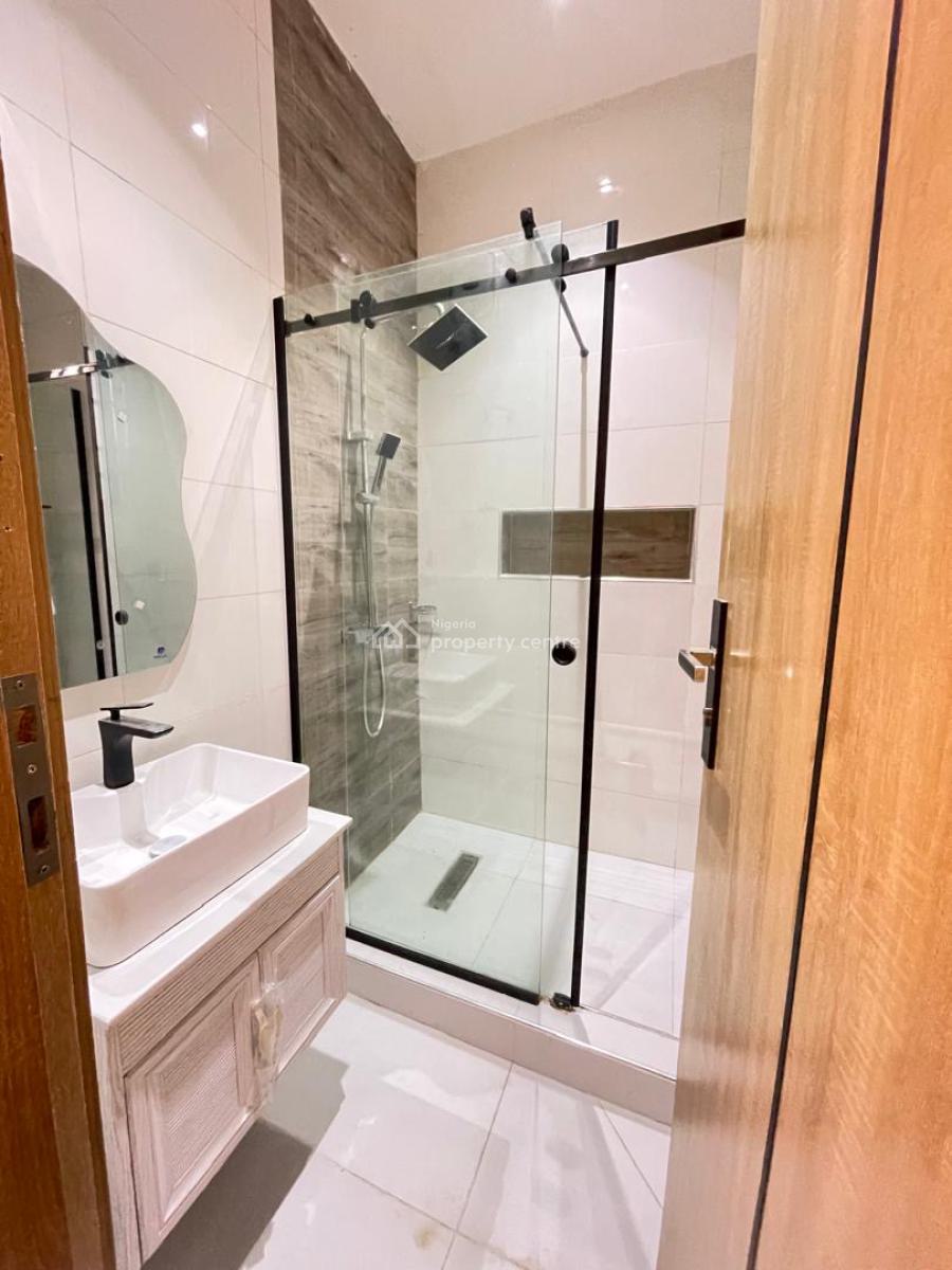 High End 3 Bedroom Penthouse Ideal for Luxury Living Or Investment, a Penthouse with Exquisite Amenities, Lekki Phase 1, Lekki, Lagos, Flat / Apartment for Sale