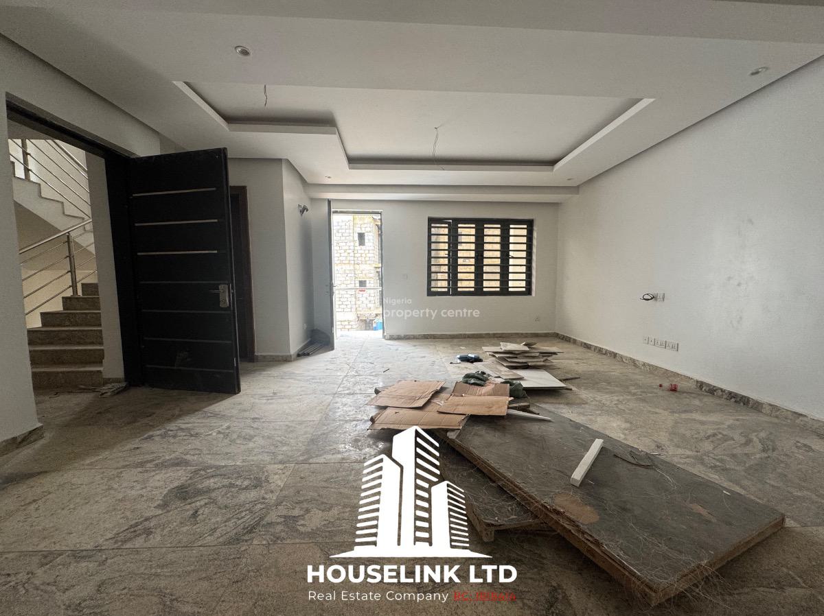 a Well Built 3 Bedroom Apartment with Bq & Elevator Available, Wuye Abuja, Wuye, Abuja, Flat / Apartment for Sale