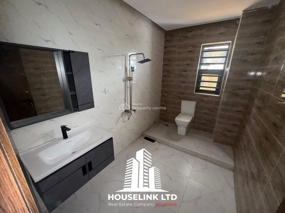 a Well Built 3 Bedroom Apartment with Bq & Elevator Available, Wuye Abuja, Wuye, Abuja, Flat / Apartment for Sale