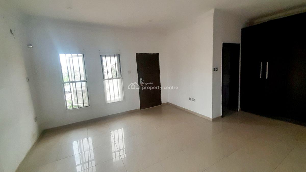 Serviced 4 Bedroom Terraced Duplex with Bq, Osapa, Lekki, Lagos, Terraced Duplex for Sale