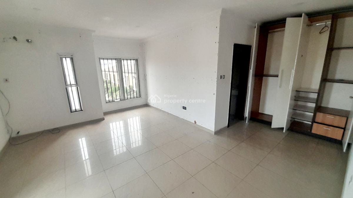 Serviced 4 Bedroom Terraced Duplex with Bq, Osapa, Lekki, Lagos, Terraced Duplex for Sale