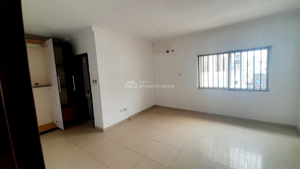 Serviced 4 Bedroom Terraced Duplex with Bq, Osapa, Lekki, Lagos, Terraced Duplex for Sale