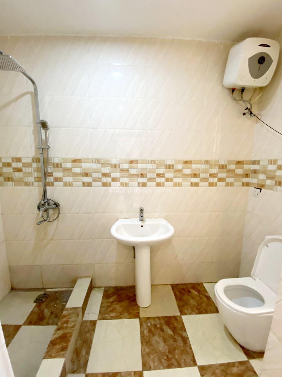 Very Decent Serviced 3 Bedroom Apartment, Osapa London, Osapa, Lekki, Lagos, Flat / Apartment for Sale