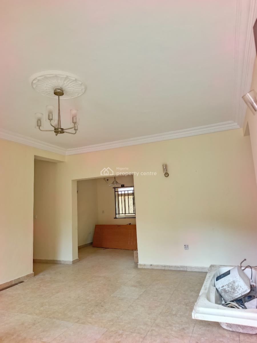 Smart Spacious 3 Bedrooms Apartment in Very Good Estate., in Good Estate at Ikota Lekki Lagos., Ikota, Lekki, Lagos, Flat / Apartment for Rent