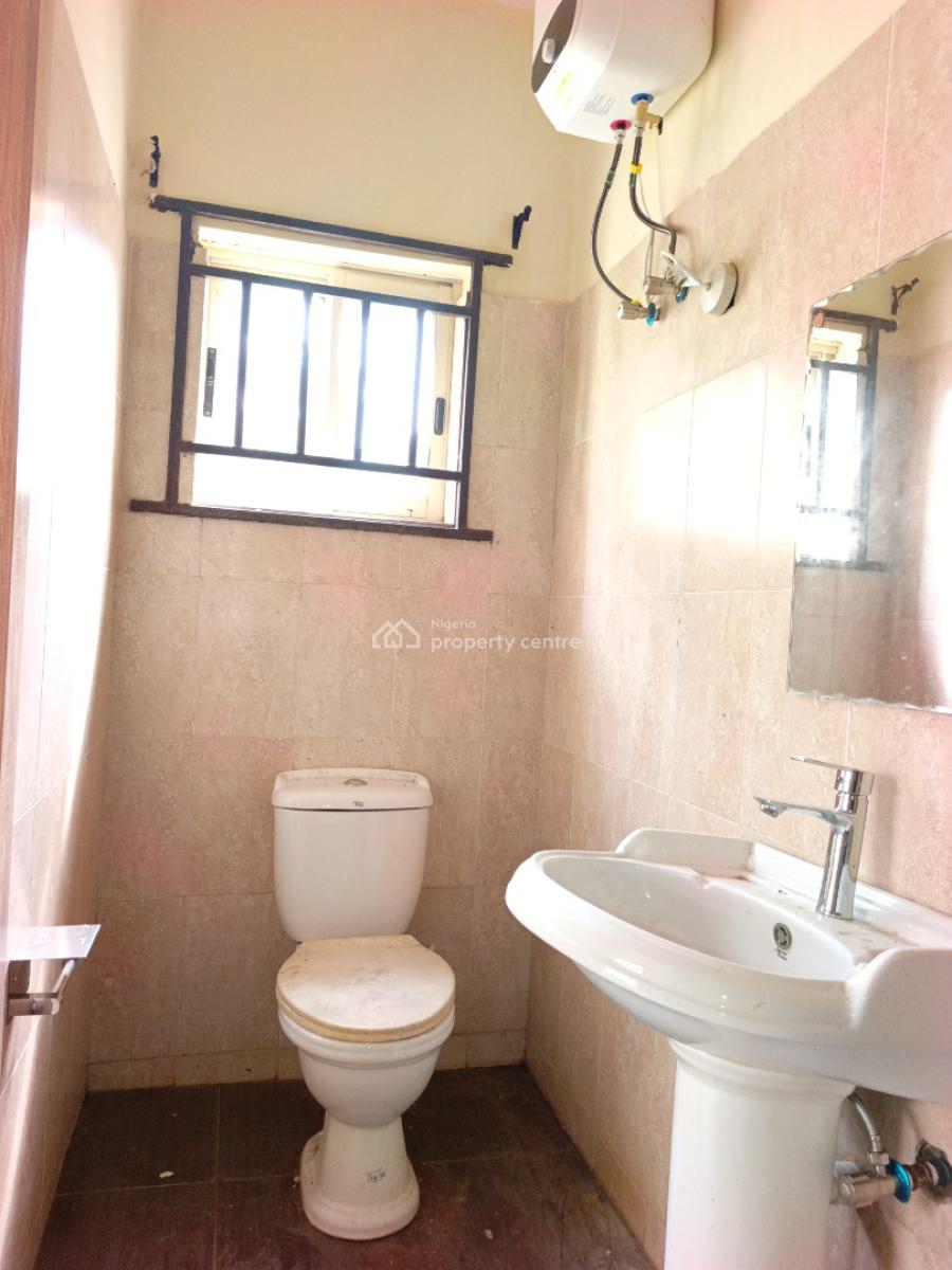 Smart Spacious 3 Bedrooms Apartment in Very Good Estate., in Good Estate at Ikota Lekki Lagos., Ikota, Lekki, Lagos, Flat / Apartment for Rent