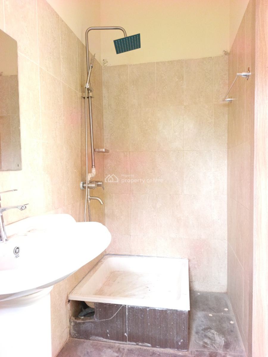 Smart Spacious 3 Bedrooms Apartment in Very Good Estate., in Good Estate at Ikota Lekki Lagos., Ikota, Lekki, Lagos, Flat / Apartment for Rent