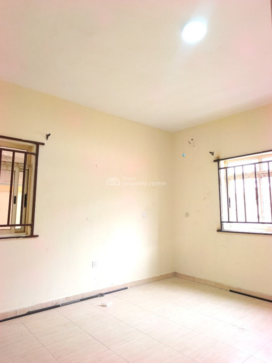 Smart Spacious 3 Bedrooms Apartment in Very Good Estate., in Good Estate at Ikota Lekki Lagos., Ikota, Lekki, Lagos, Flat / Apartment for Rent