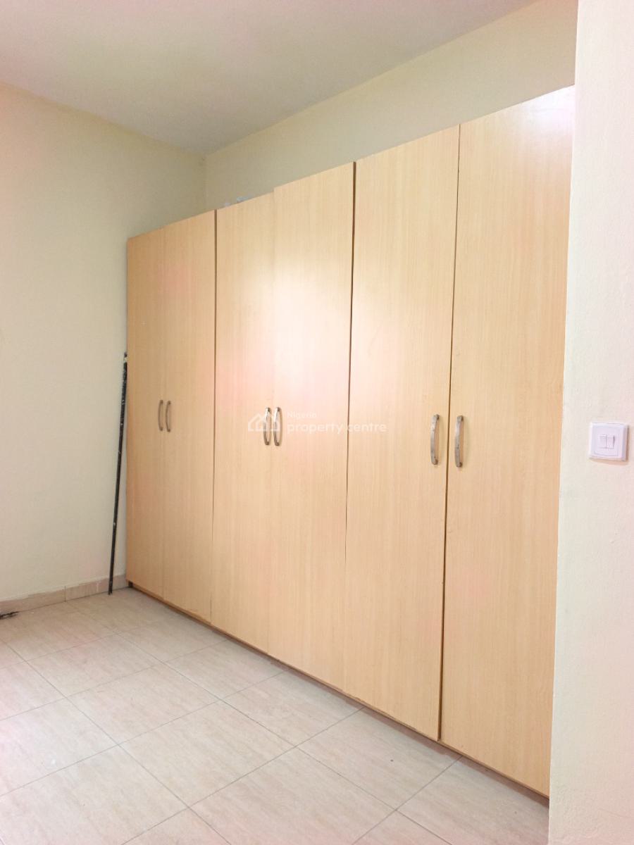 Smart Spacious 3 Bedrooms Apartment in Very Good Estate., in Good Estate at Ikota Lekki Lagos., Ikota, Lekki, Lagos, Flat / Apartment for Rent