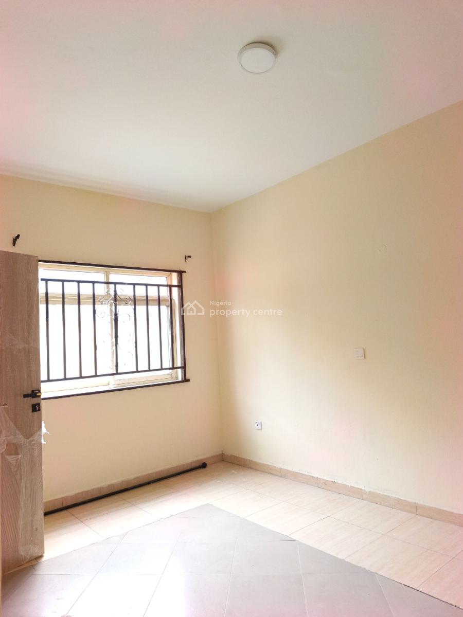 Smart Spacious 3 Bedrooms Apartment in Very Good Estate., in Good Estate at Ikota Lekki Lagos., Ikota, Lekki, Lagos, Flat / Apartment for Rent