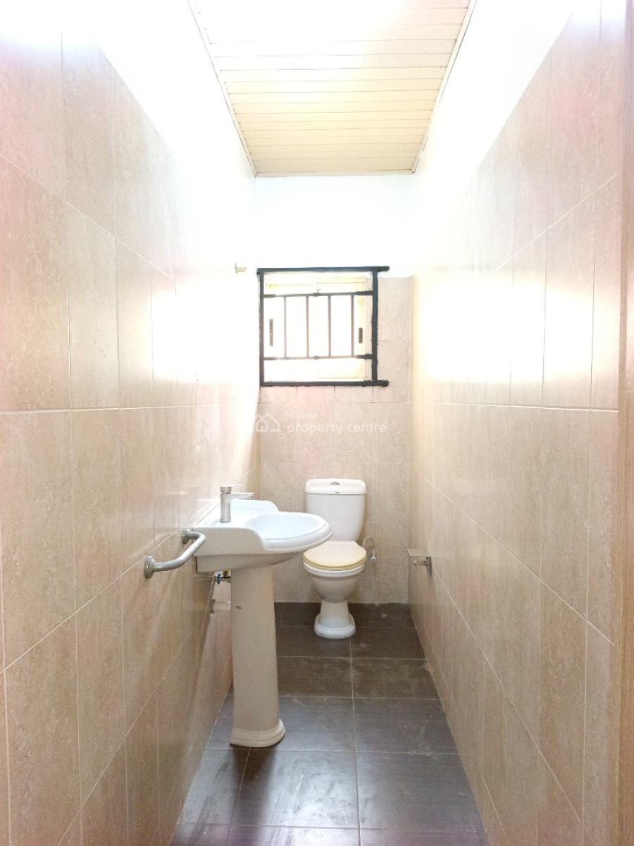 Smart Spacious 3 Bedrooms Apartment Upstairs in Very Good Estate., in Good Estate at Ikota Lekki Lagos., Ikota, Lekki, Lagos, Flat / Apartment for Rent
