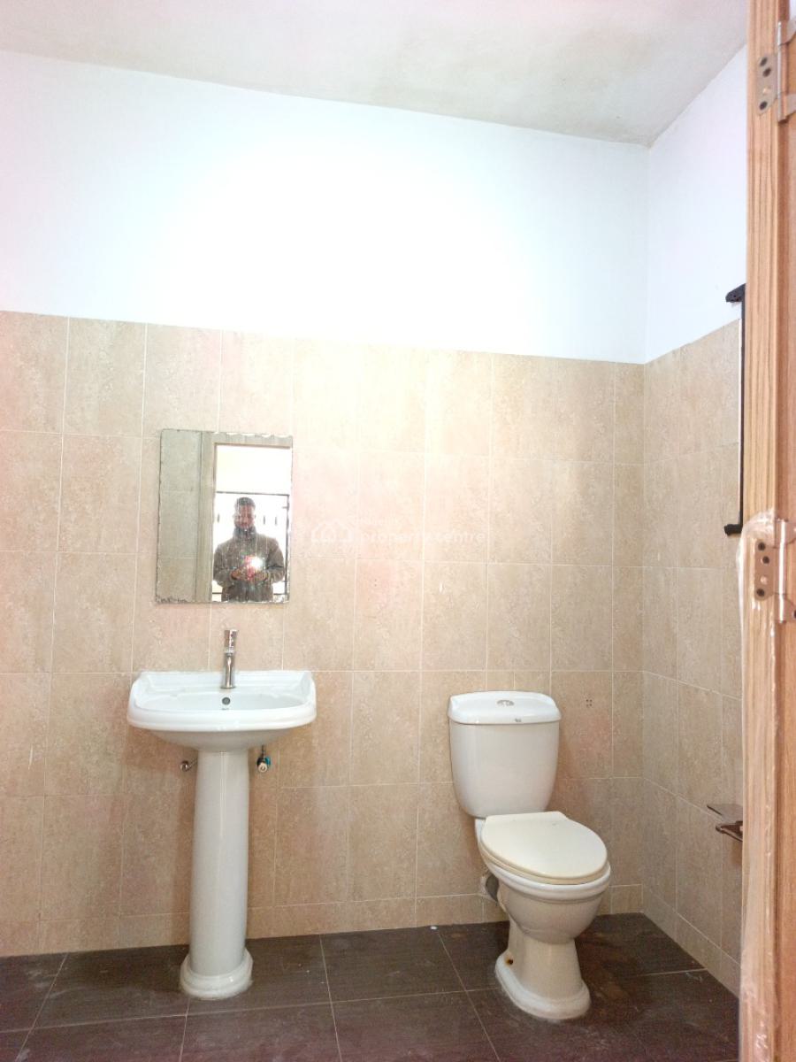 Smart Spacious 3 Bedrooms Apartment Upstairs in Very Good Estate., in Good Estate at Ikota Lekki Lagos., Ikota, Lekki, Lagos, Flat / Apartment for Rent