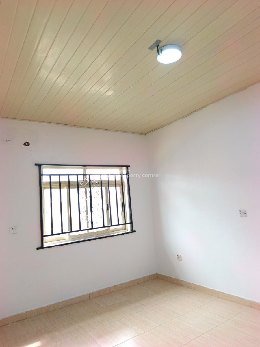 Smart Spacious 3 Bedrooms Apartment Upstairs in Very Good Estate., in Good Estate at Ikota Lekki Lagos., Ikota, Lekki, Lagos, Flat / Apartment for Rent