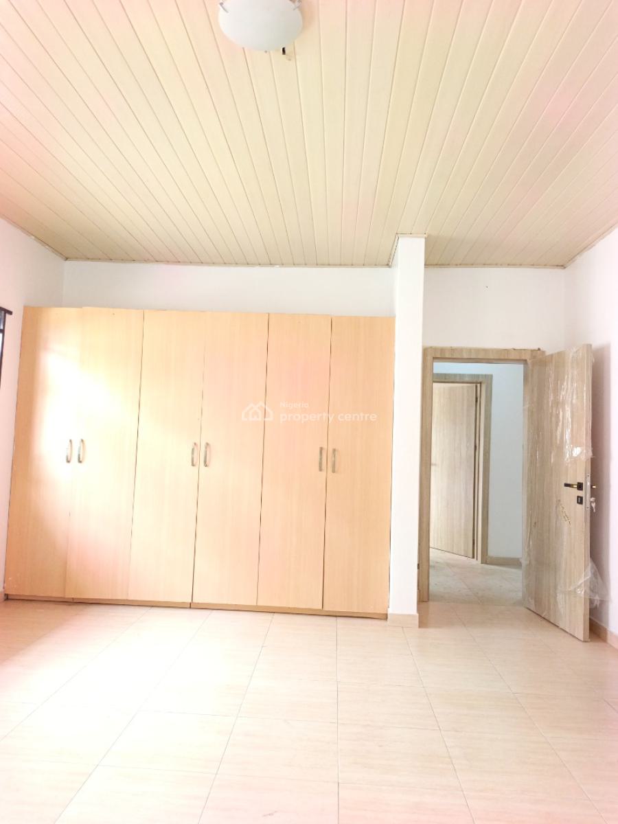 Smart Spacious 3 Bedrooms Apartment Upstairs in Very Good Estate., in Good Estate at Ikota Lekki Lagos., Ikota, Lekki, Lagos, Flat / Apartment for Rent