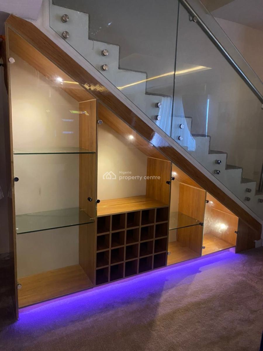 Furnished 4 Bedroom Maisonette Penthouse, Lekki Right Hand Side, Lekki Phase 1, Lekki, Lagos, Flat / Apartment for Rent