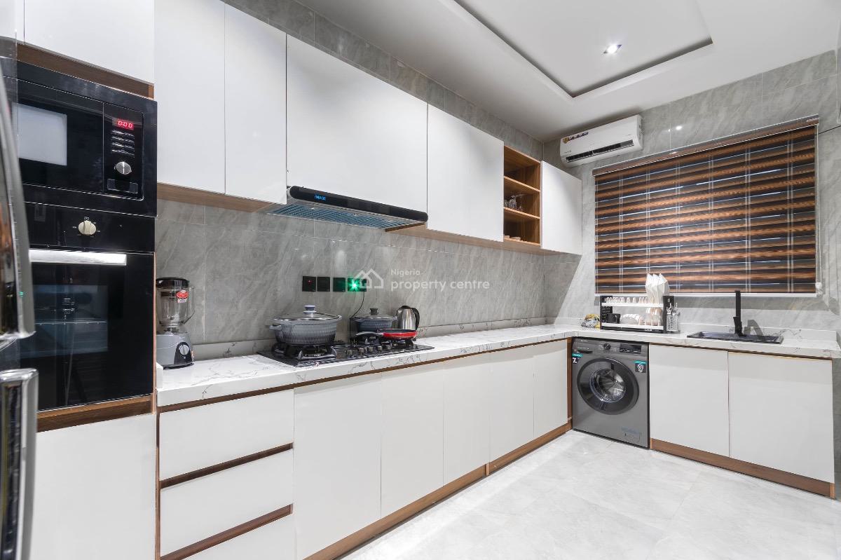 Luxury 2 Apartment with Swimming Pool, Gym and Air Hockey, Jasmine Court Phase 1, Ilasan New Road, Ikate Elegushi, Lekki, Lagos, Flat / Apartment Short Let