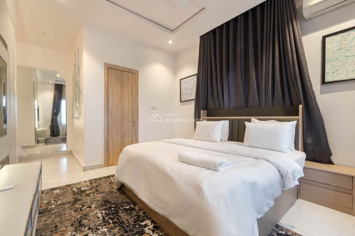Luxury 1bedroom with Rooftop Pool, Gym & Ps5, Lekki Phase 1, Lekki, Lagos, Mini Flat (room and Parlour) Short Let