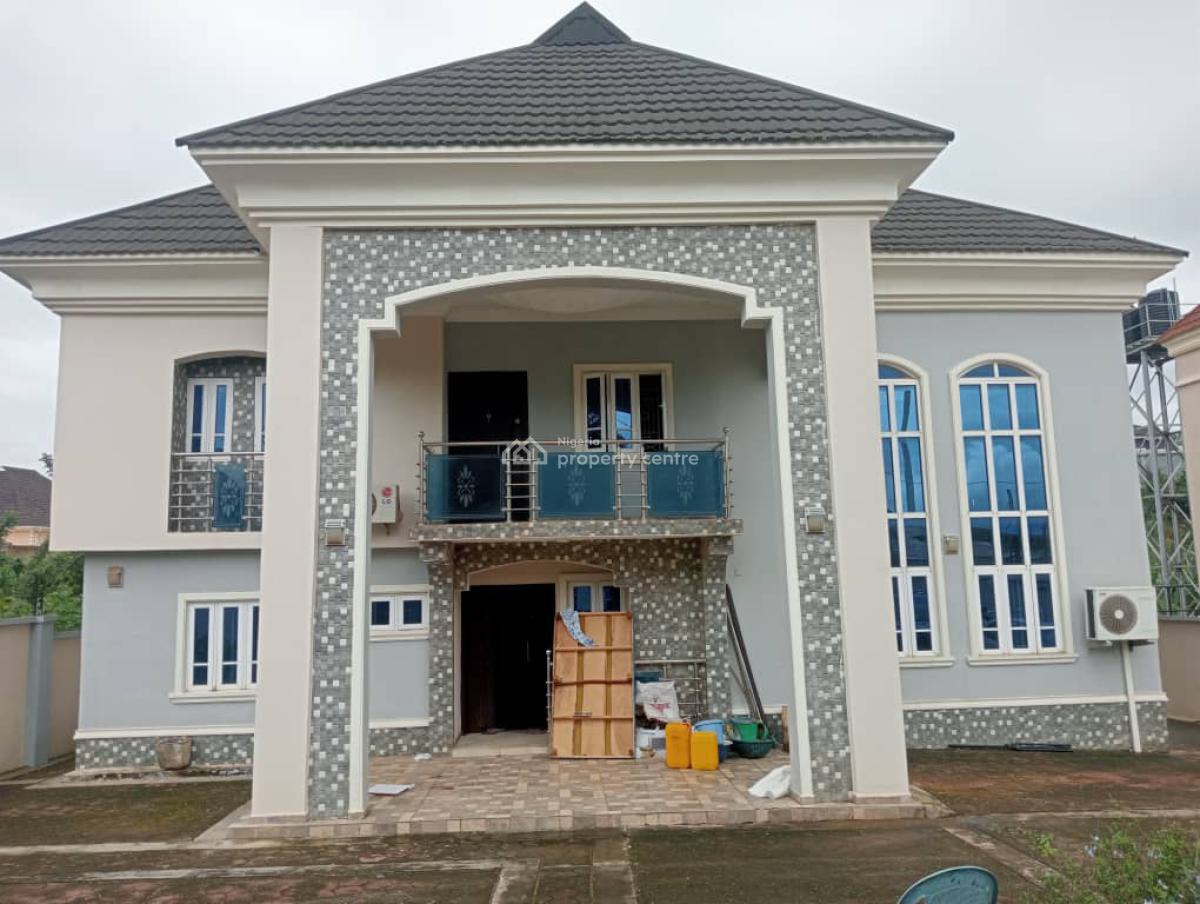 a Five Bedroom Duplex,  Bedroom Flat and a  Room Self Contained, Judges Quarters, Alagbaka Gra, Akure, Ondo, House for Sale